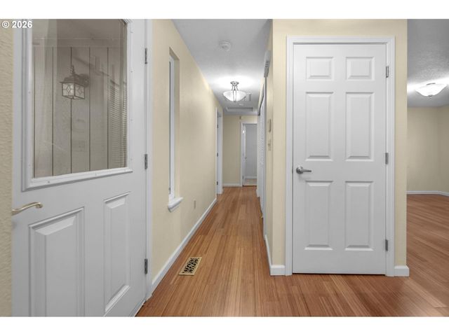 5425 Sw CAMERON Rd, Portland, OR 97221