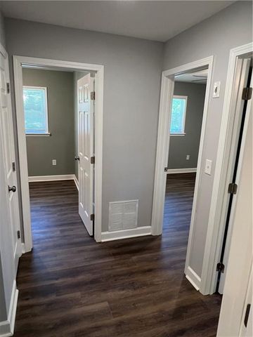 988 Tamarack Trail, Forest Park, GA 30297
