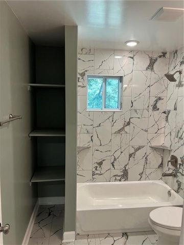988 Tamarack Trail, Forest Park, GA 30297