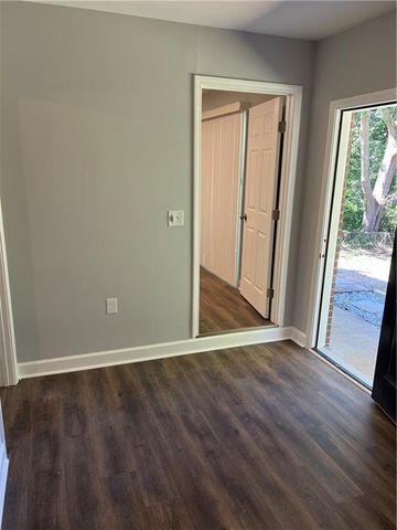 988 Tamarack Trail, Forest Park, GA 30297