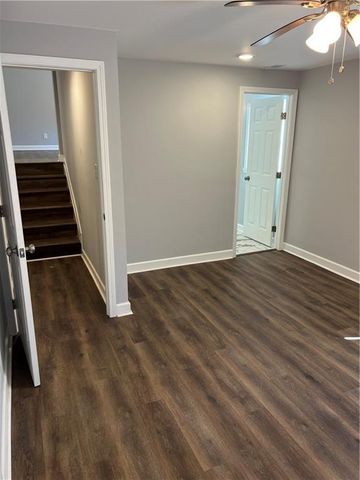 988 Tamarack Trail, Forest Park, GA 30297
