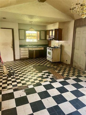808 Elmira Street, Mobile, AL 36603