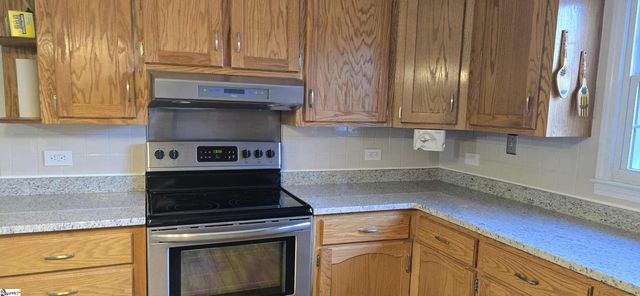 905 Pace Bridge Road, Easley, SC 29640