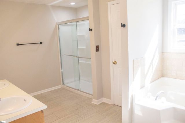 905 Pace Bridge Road, Easley, SC 29640