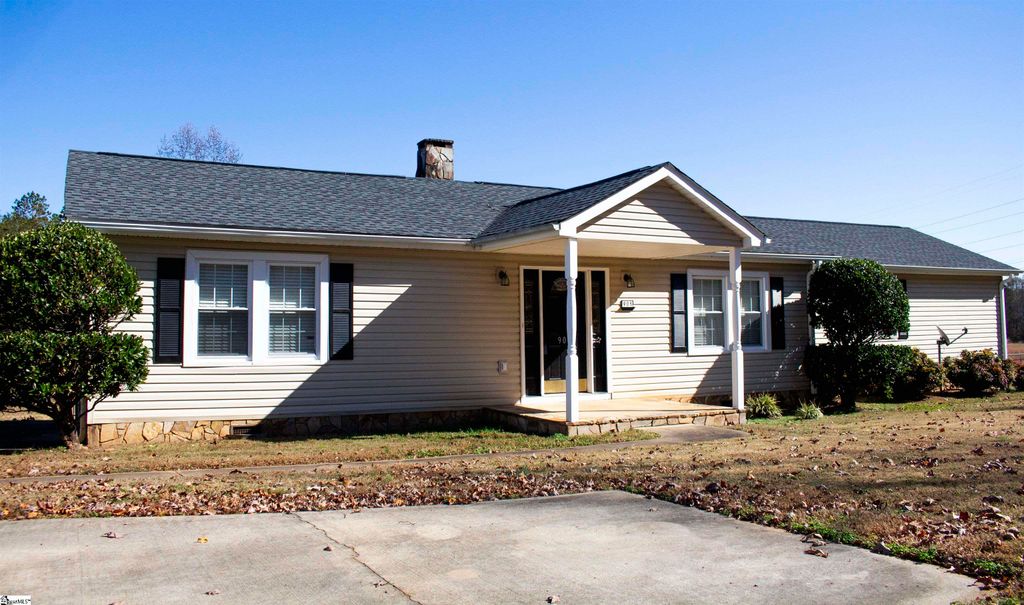 905 Pace Bridge Road, Easley, SC 29640