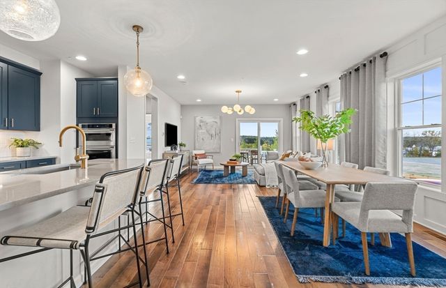 36 East Point Drive 4, East Providence, RI 02916