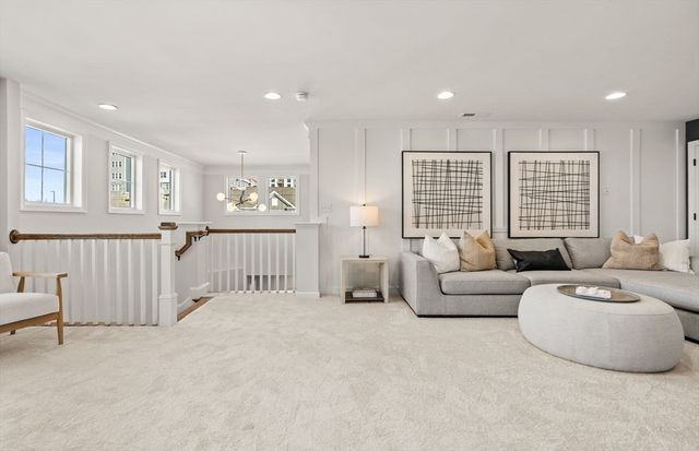 36 East Point Drive 4, East Providence, RI 02916