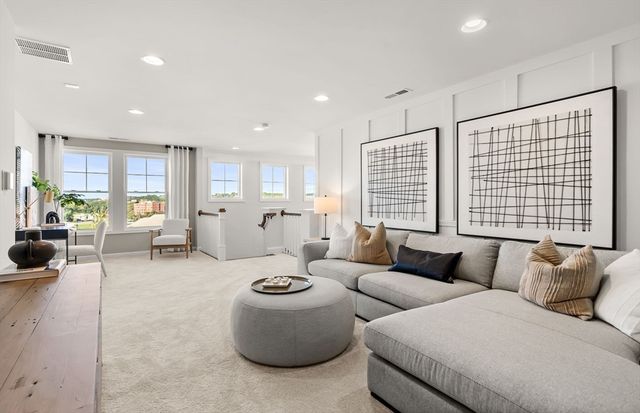 36 East Point Drive 4, East Providence, RI 02916