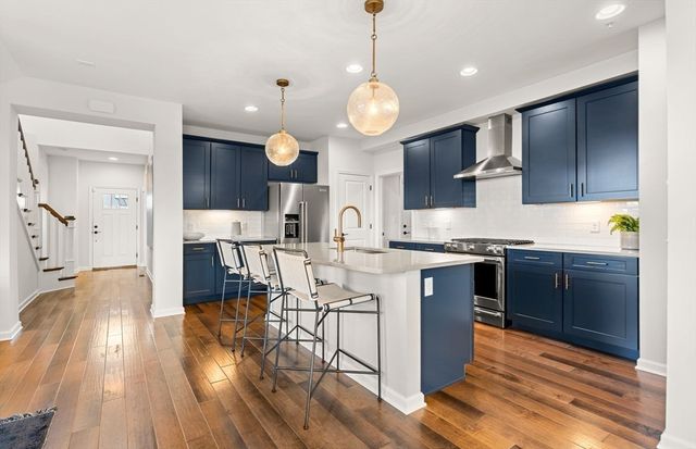 36 East Point Drive 4, East Providence, RI 02916