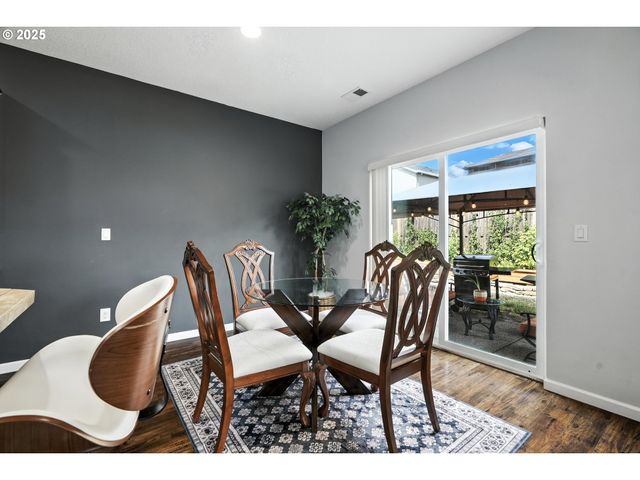 33321 Sw HOLLAND Dr, Scappoose, OR 97056