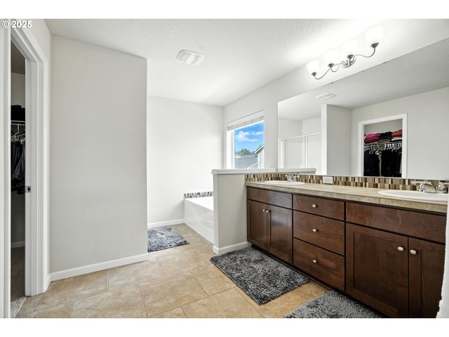 33321 Sw HOLLAND Dr, Scappoose, OR 97056