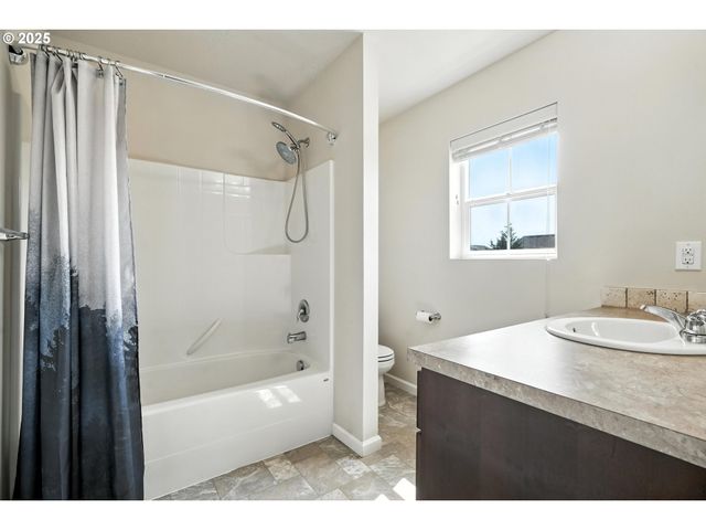 33321 Sw HOLLAND Dr, Scappoose, OR 97056