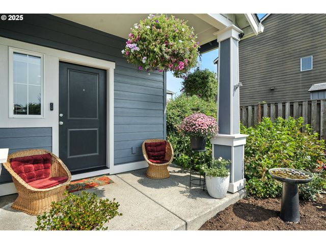 33321 Sw HOLLAND Dr, Scappoose, OR 97056