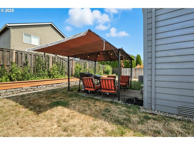 33321 Sw HOLLAND Dr, Scappoose, OR 97056