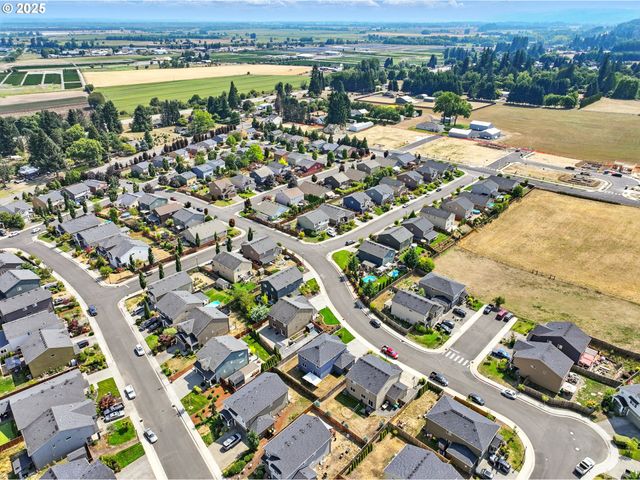 33321 Sw HOLLAND Dr, Scappoose, OR 97056