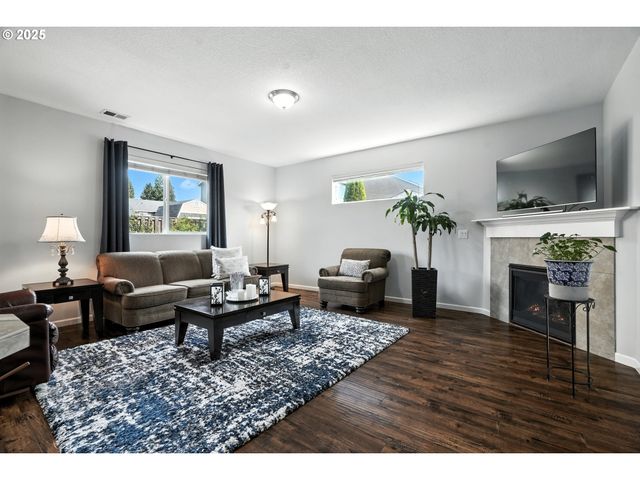 33321 Sw HOLLAND Dr, Scappoose, OR 97056