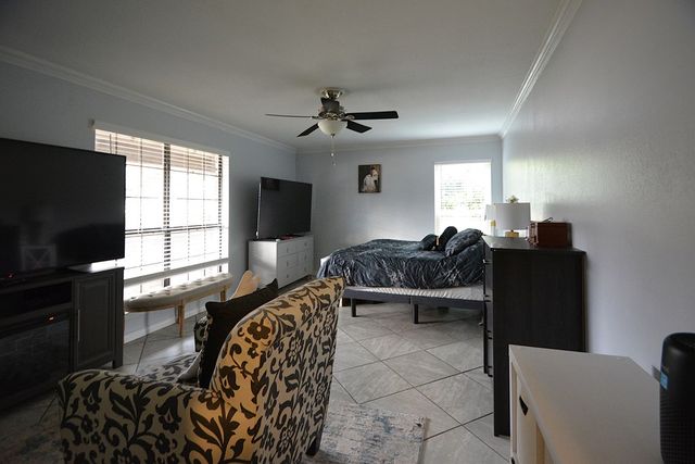 306 Ranchero Rd, Kerrville, TX 78028