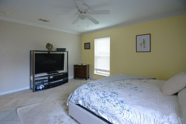 306 Ranchero Rd, Kerrville, TX 78028