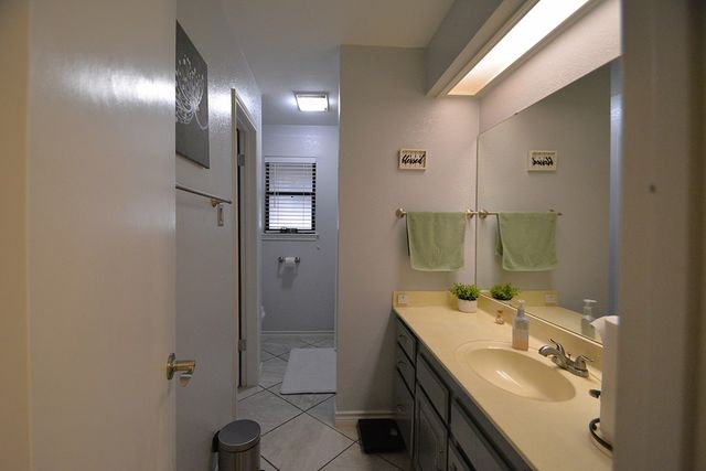 306 Ranchero Rd, Kerrville, TX 78028