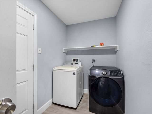 4431 Oak Shadows Drive, Houston, TX 77091