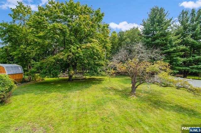 78 Forest Drive, Pequannock Township, NJ 07444