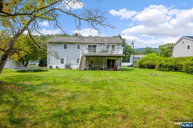 78 Forest Drive, Pequannock Township, NJ 07444