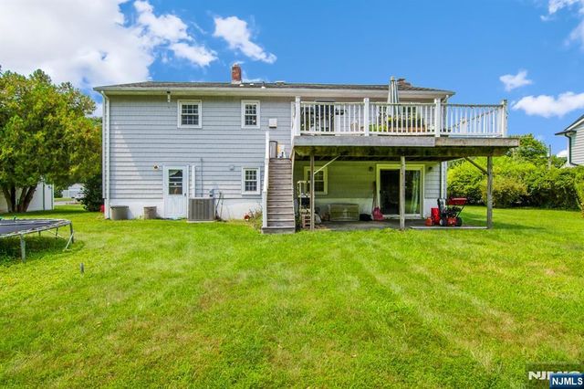78 Forest Drive, Pequannock Township, NJ 07444