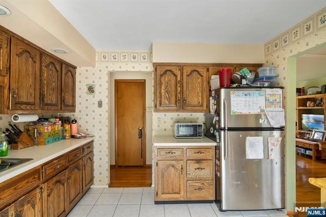 78 Forest Drive, Pequannock Township, NJ 07444