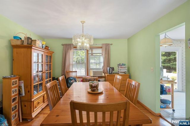 78 Forest Drive, Pequannock Township, NJ 07444