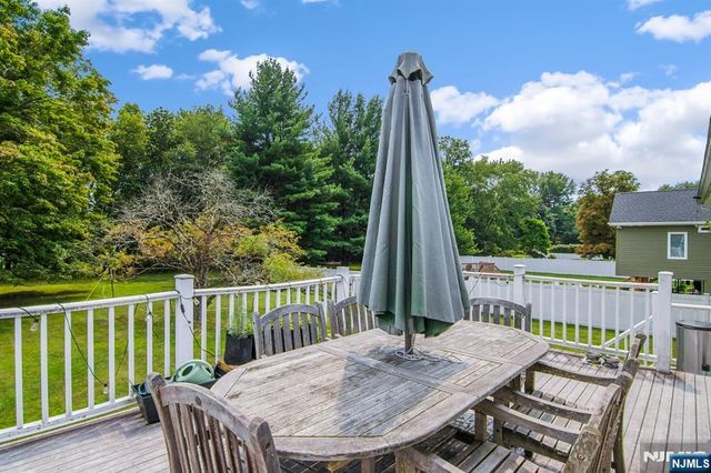 78 Forest Drive, Pequannock Township, NJ 07444
