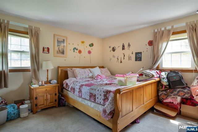78 Forest Drive, Pequannock Township, NJ 07444