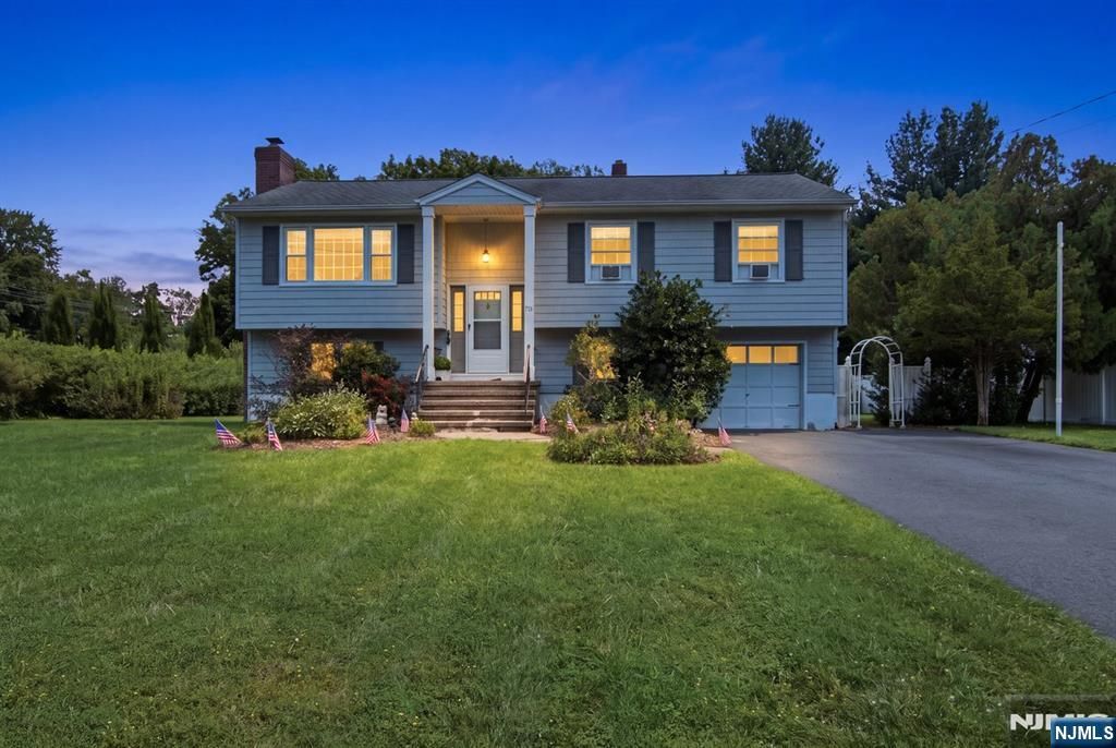 78 Forest Drive, Pequannock Township, NJ 07444