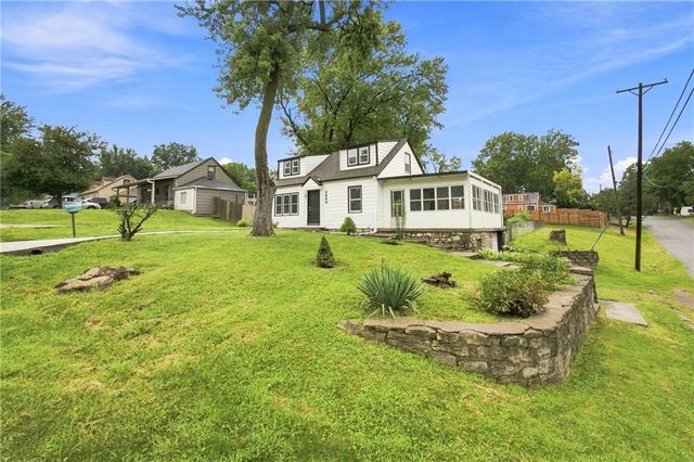 2800 S 8th Terrace, Kansas City, KS 66103