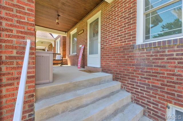 5342 Loughborough Avenue, St Louis, MO 63109