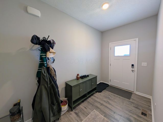 5971 Wynnewood Drive, Grove City, OH 43123