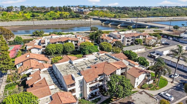 21372 Brookhurst 626, Huntington Beach, CA 92646