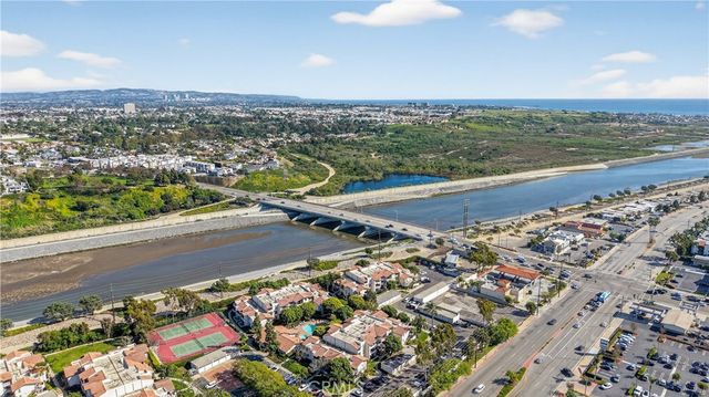 21372 Brookhurst 626, Huntington Beach, CA 92646