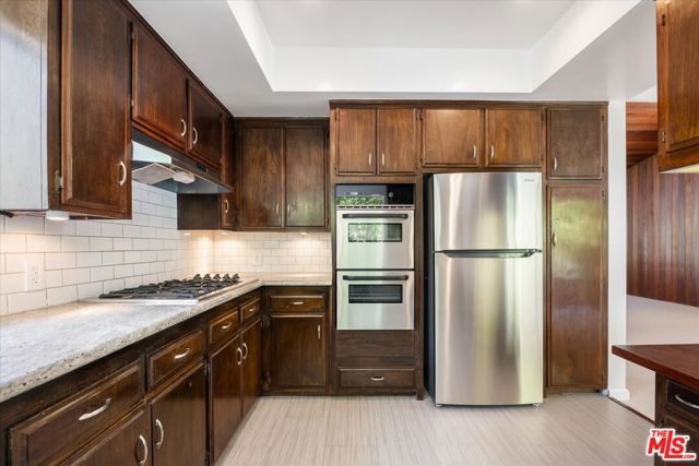 1528 Rising Glen Road, West Hollywood, CA 90069