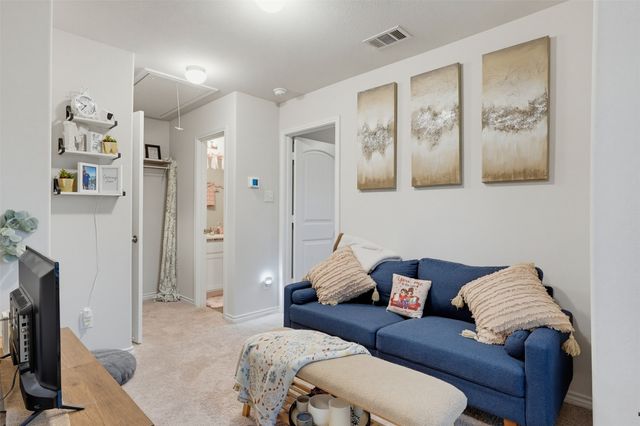5525 Willamette Drive, Fort Worth, TX 76119