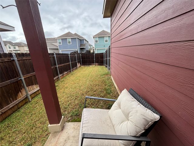 5525 Willamette Drive, Fort Worth, TX 76119