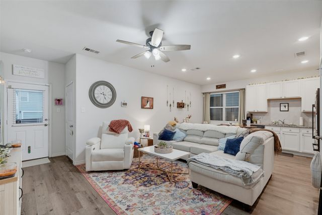 5525 Willamette Drive, Fort Worth, TX 76119