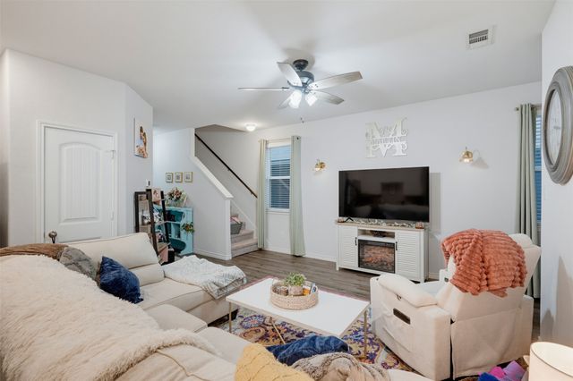 5525 Willamette Drive, Fort Worth, TX 76119