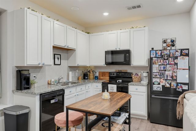 5525 Willamette Drive, Fort Worth, TX 76119