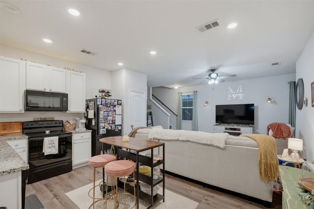 5525 Willamette Drive, Fort Worth, TX 76119