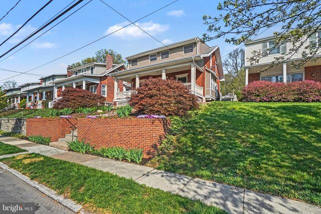 321 WALNUT ST, Lemoyne, PA 17043