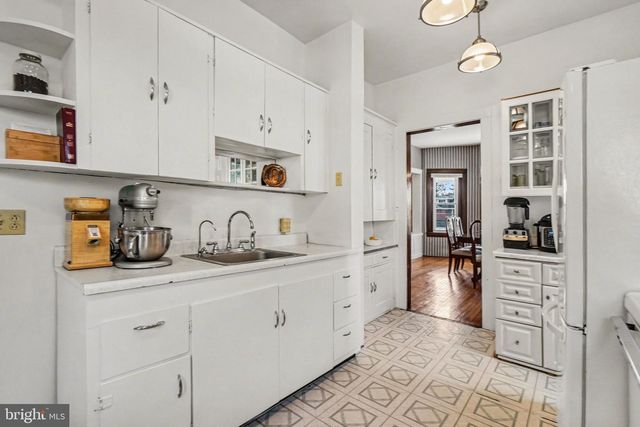 321 WALNUT ST, Lemoyne, PA 17043
