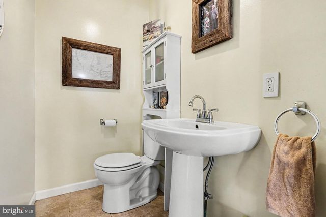 321 WALNUT ST, Lemoyne, PA 17043