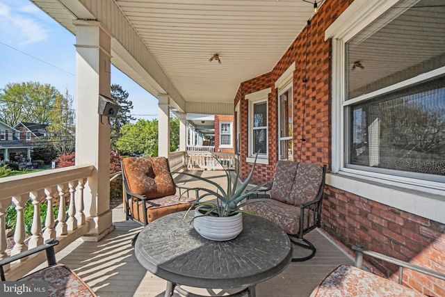 321 WALNUT ST, Lemoyne, PA 17043