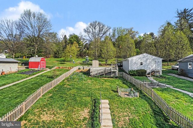 321 WALNUT ST, Lemoyne, PA 17043