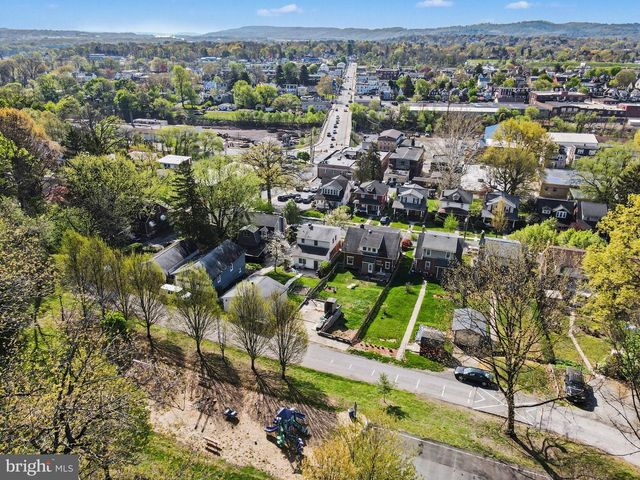321 WALNUT ST, Lemoyne, PA 17043